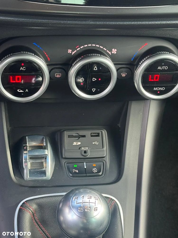 Alfa Romeo Giulietta 2.0 JTDM Distinctive EU6 - 17