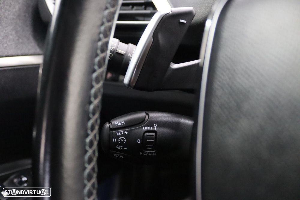 Peugeot 3008 PureTech 130 Stop & Start GPF EAT8 Crossway - 4