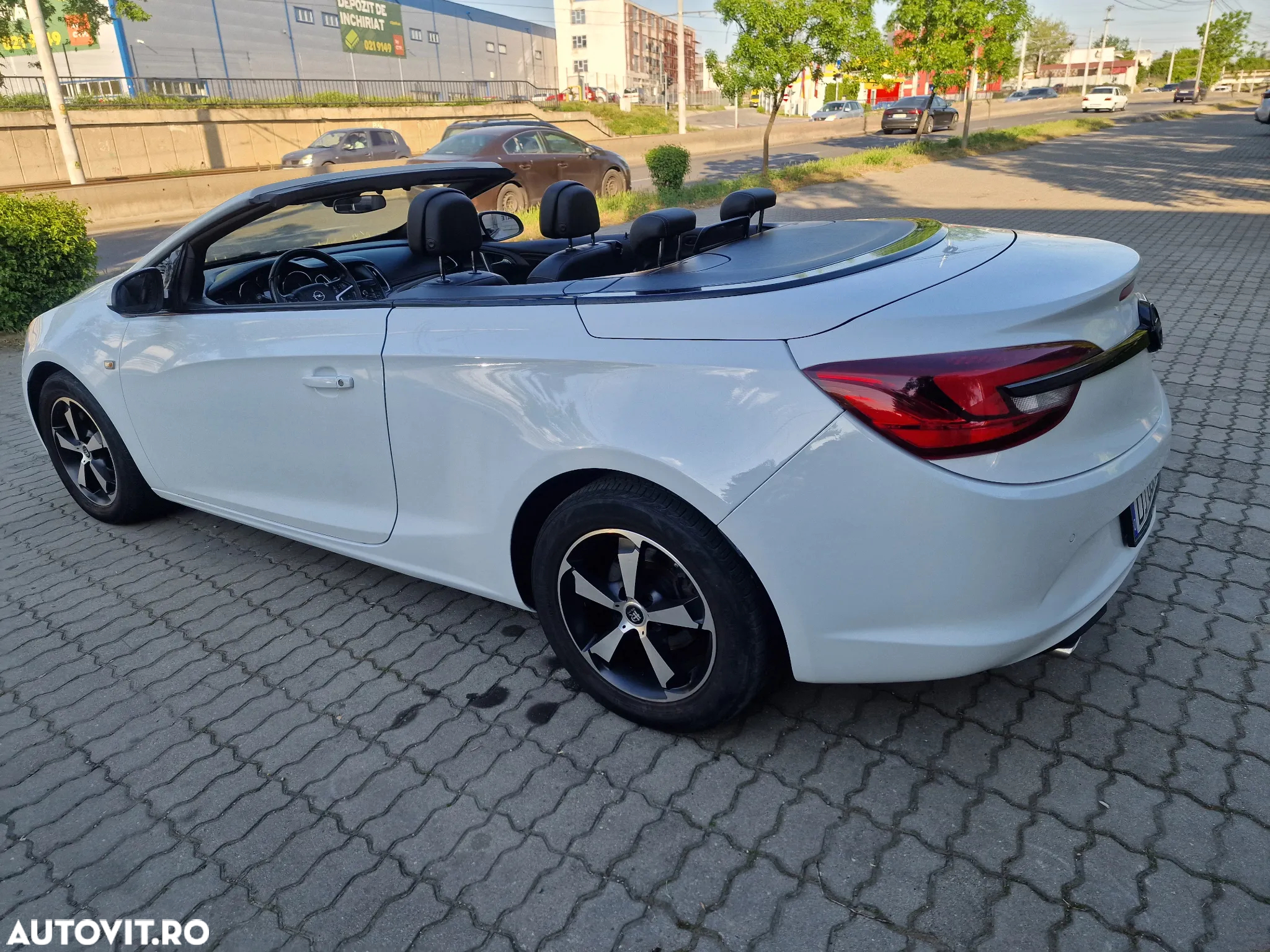 Opel Cascada 2.0 CDTI ECOTEC Start/Stop Cabriolet - 30