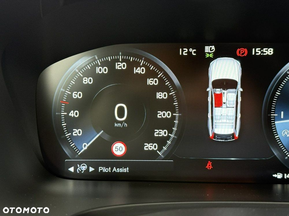 Volvo V90 D4 R-Design - 24