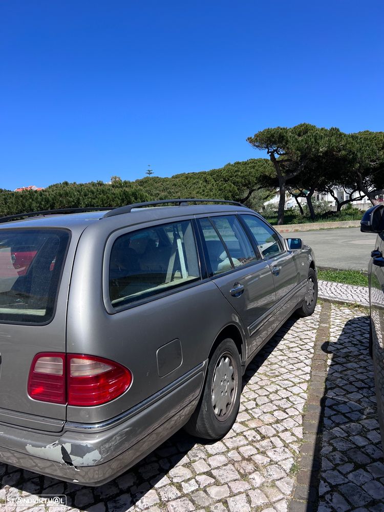 Mercedes-Benz E 290 TD Elegance - 4