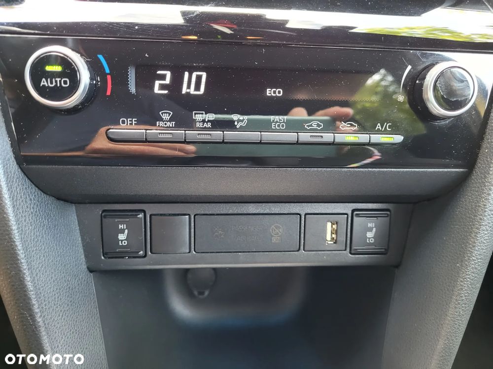 Toyota Yaris - 25