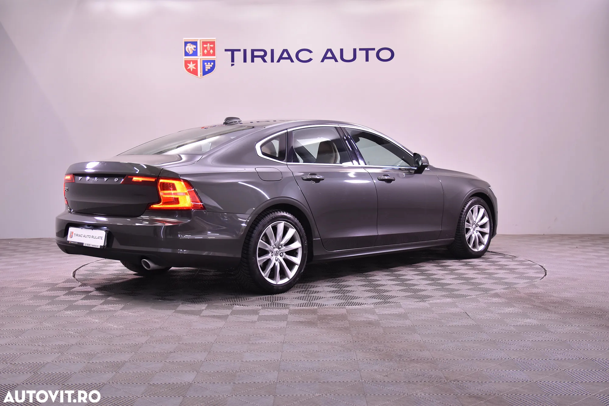 Volvo S90 - 5