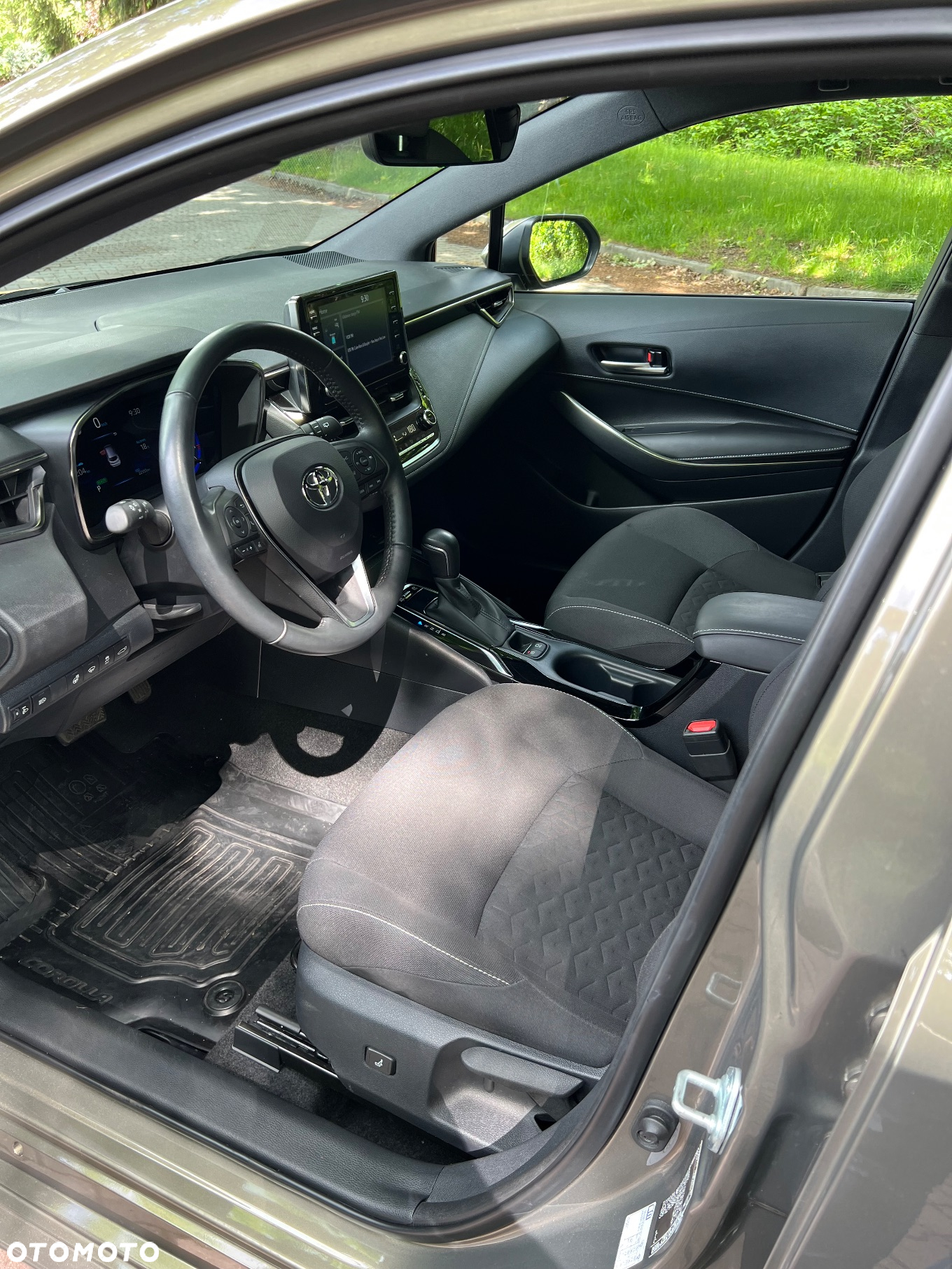 Toyota Corolla 1.8 Hybrid Business Edition - 7