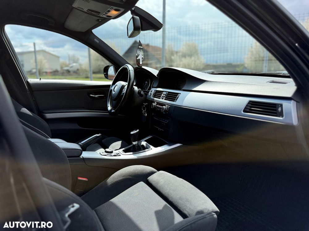 BMW Seria 3 320d xDrive DPF - 14