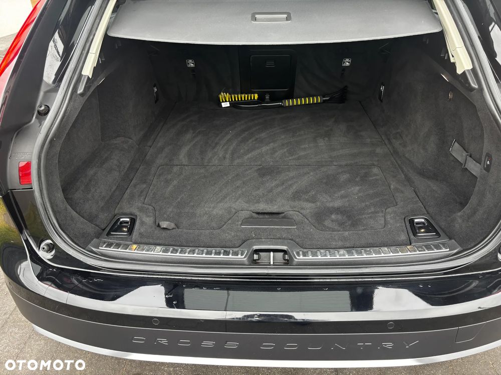 Volvo V90 Cross Country D4 AWD - 6