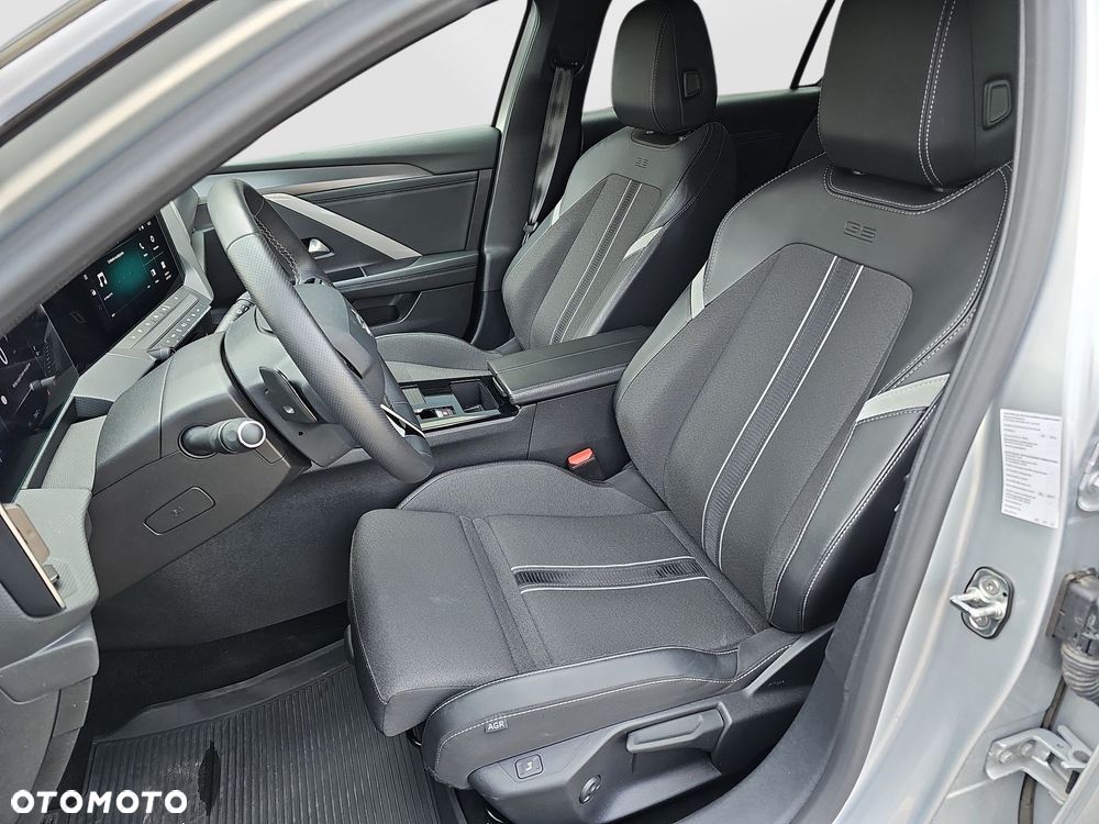 Opel Astra 1.2 T GS S&S - 12