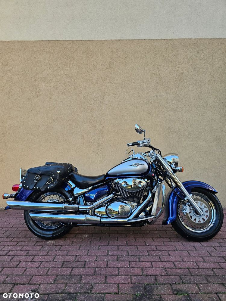 Suzuki Intruder - 2