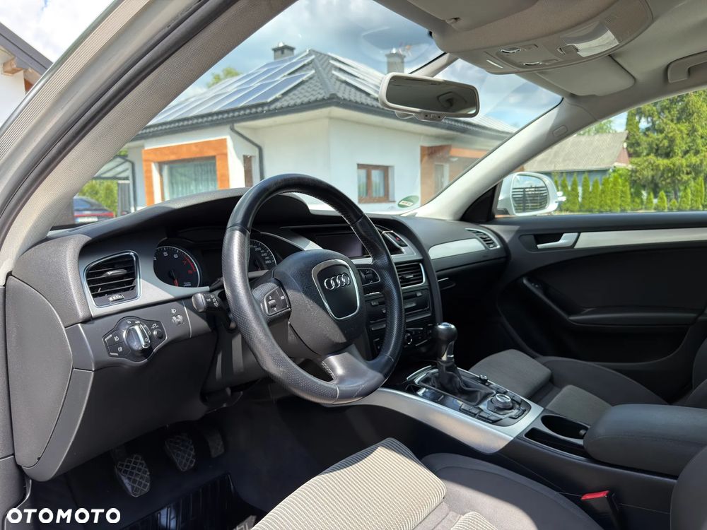 Audi A4 Limousine 1.8 TFSI Ambiente - 32