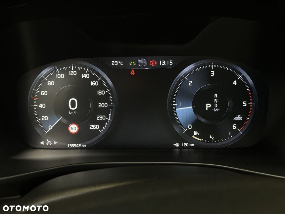 Volvo XC 40 D4 AWD Inscription - 29