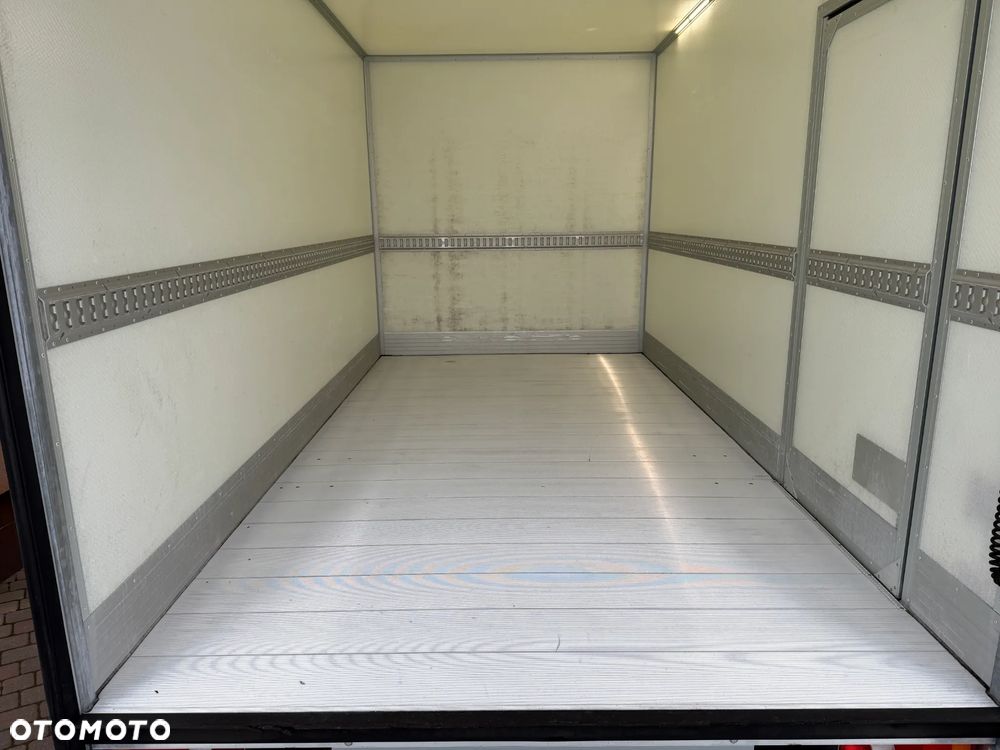 Renault Master Izoterma Winda - 14