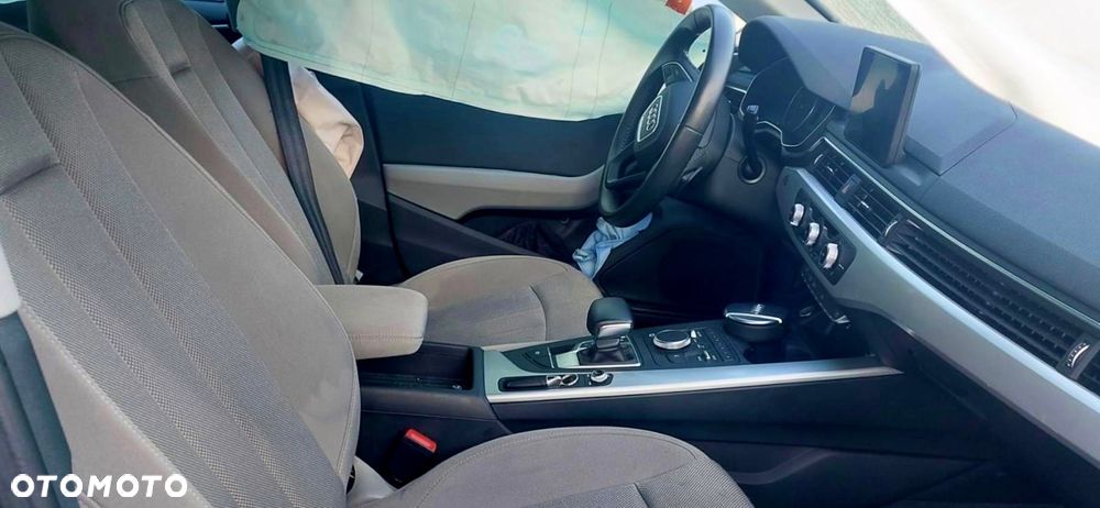 Audi A4 - 4