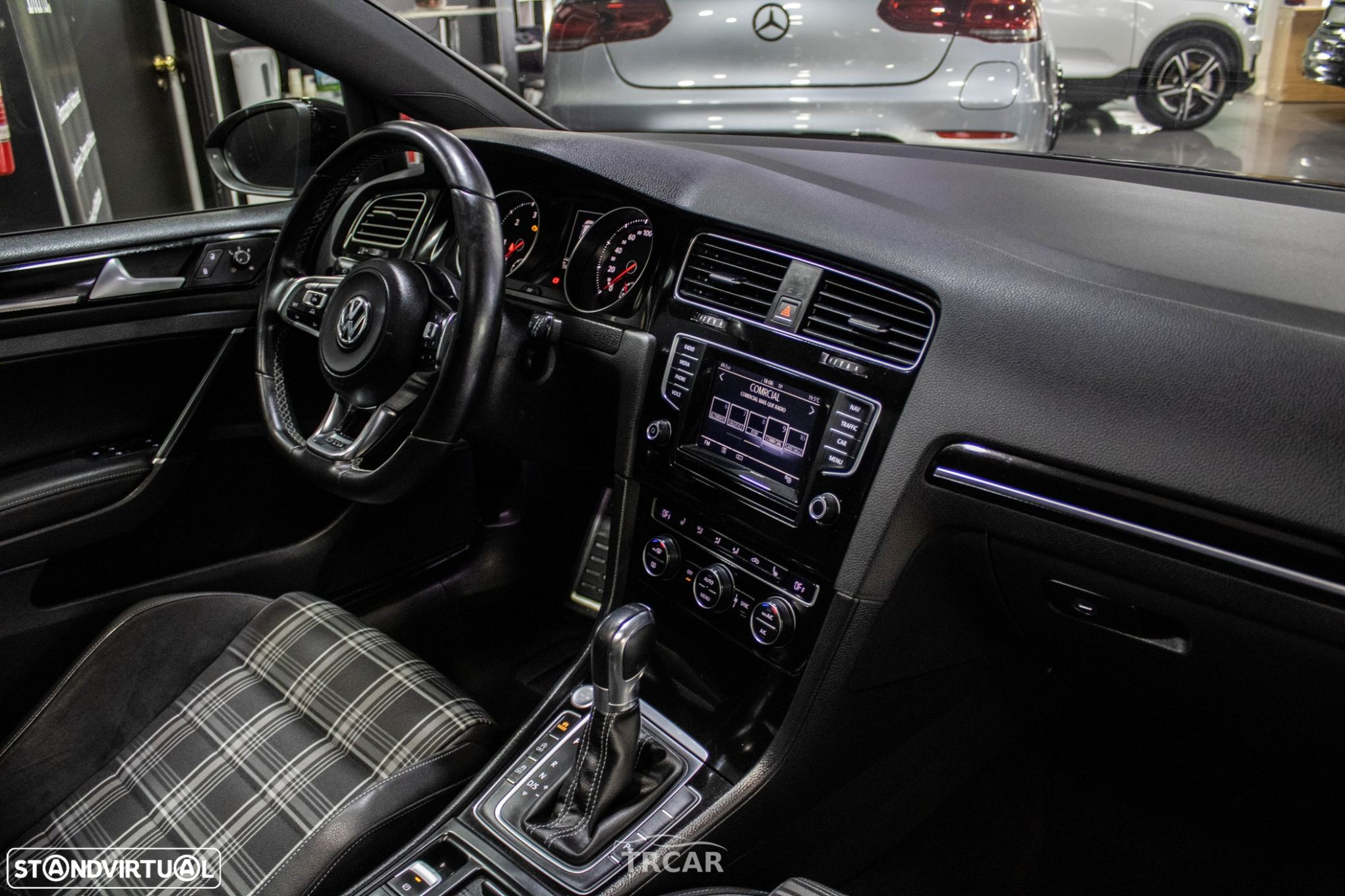 VW Golf 2.0 TDI GTD DSG - 6