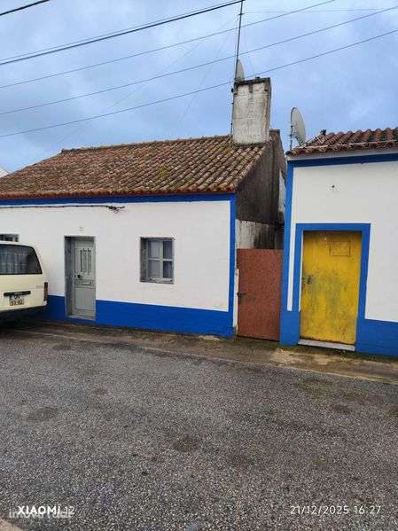 Duas Moradias com quintal - Grande imagem: 3/12