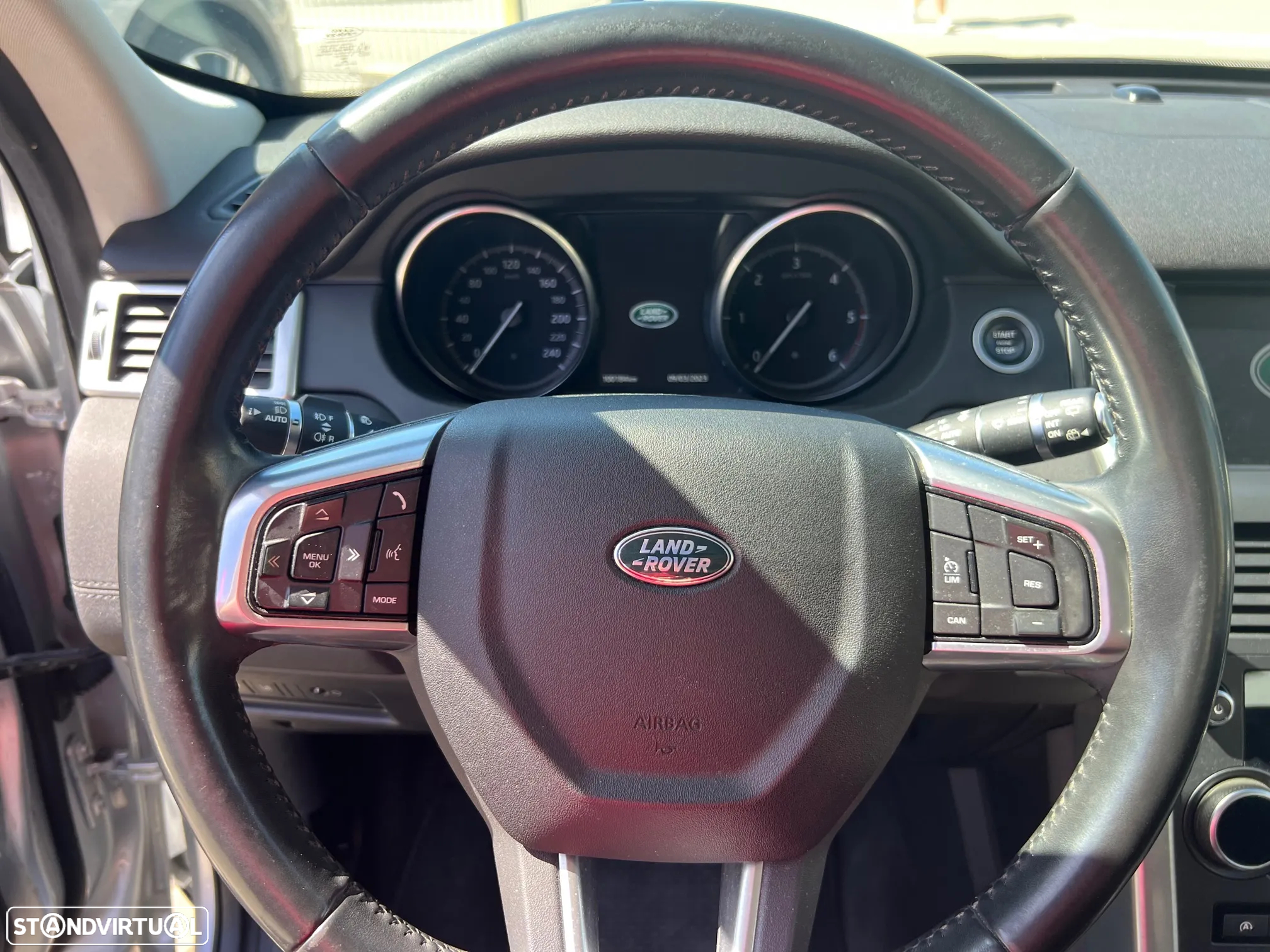 Land Rover Discovery Sport 2.0 eD4 HSE - 23