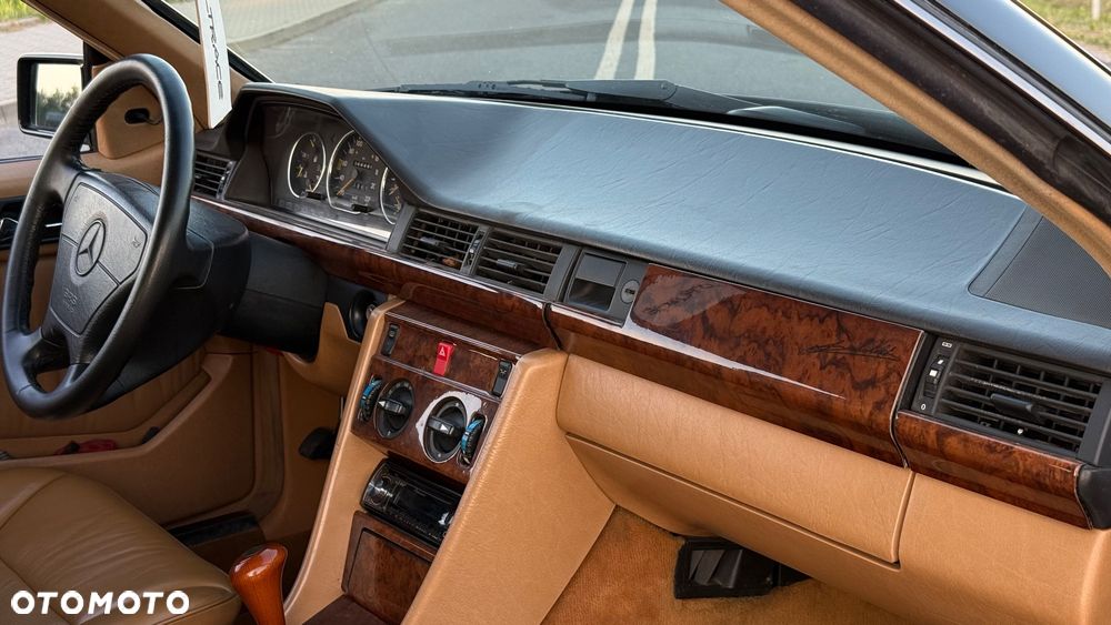 Mercedes-Benz W124 (1984-1993) - 30
