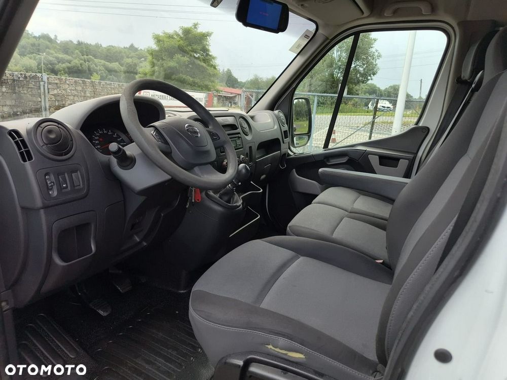 Nissan NV 400 - 9