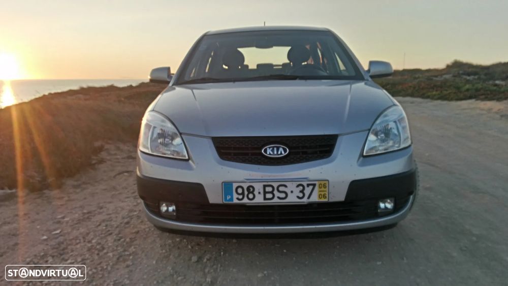 Kia Rio - 3