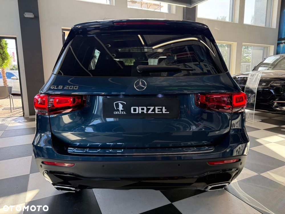 Mercedes-Benz GLB - 7