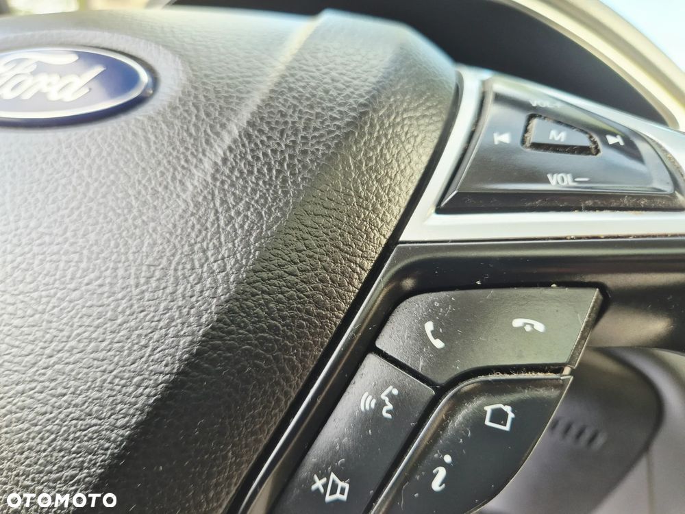 Ford Mondeo - 34