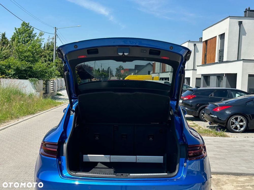 Porsche Macan Turbo - 29