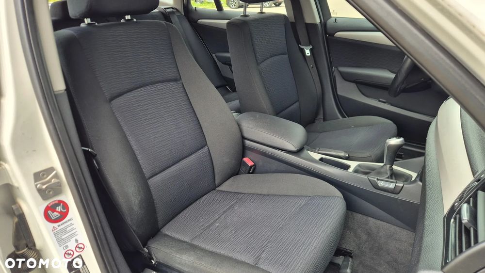 BMW X1 sDrive18d xLine - 16