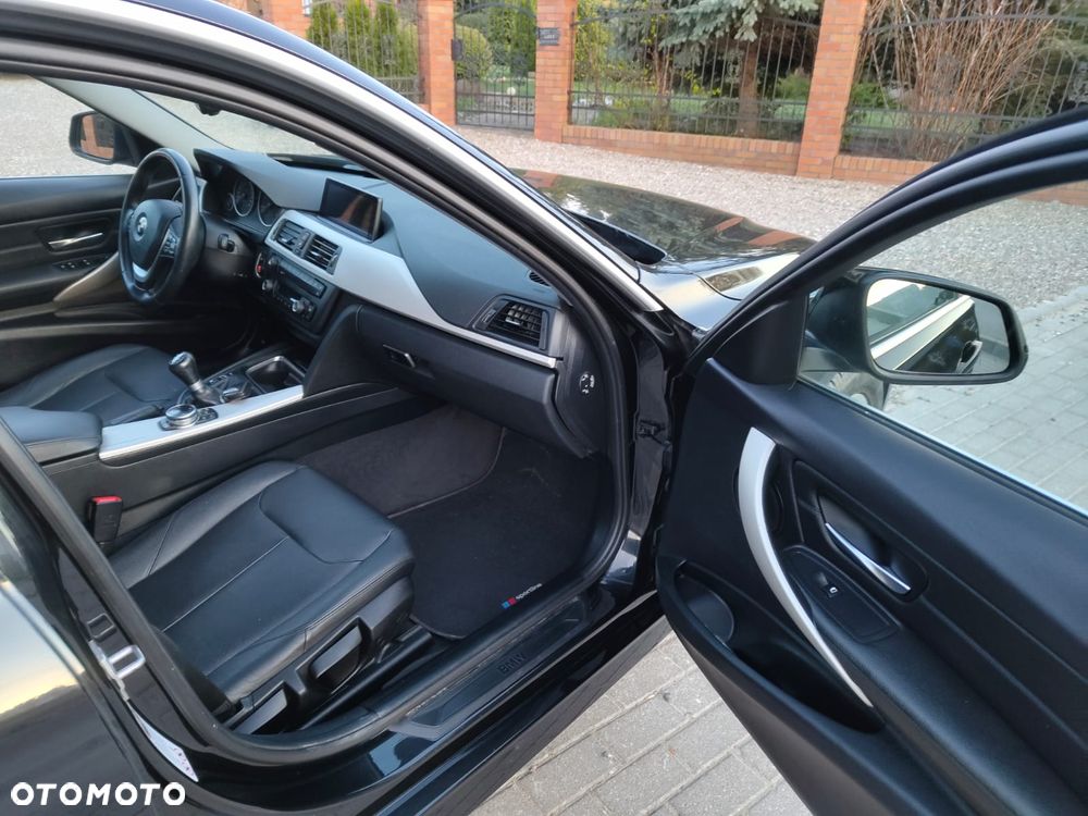 BMW Seria 3 318d Sport Line - 7