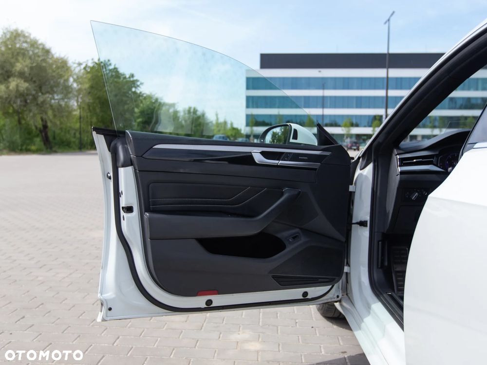 Volkswagen Arteon 2.0 TDI SCR 4Motion DSG R-Line - 14