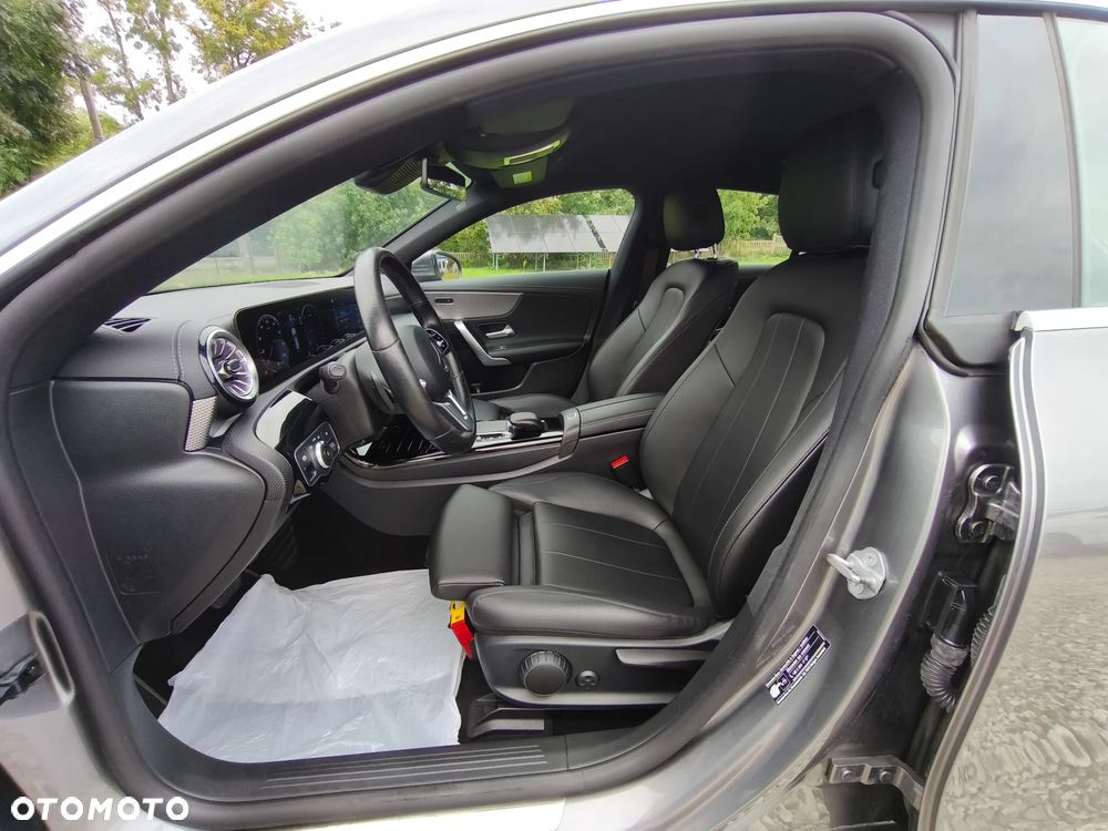 Mercedes-Benz CLA - 24