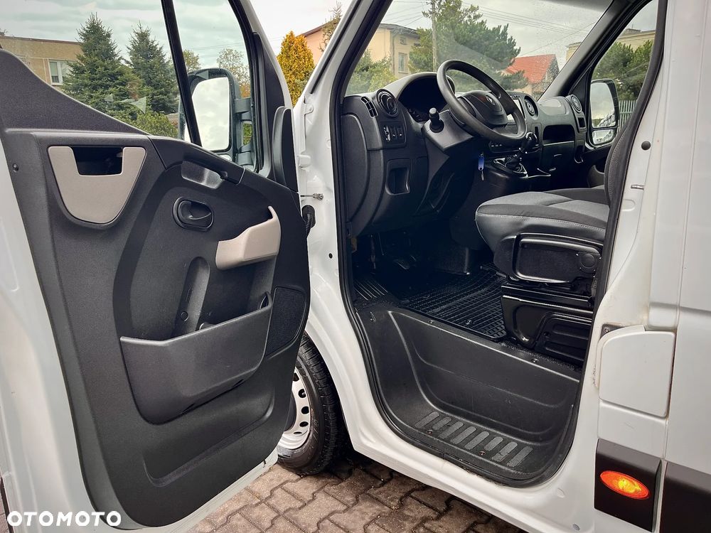 Renault MASTER 2.3 130KM / BRYGADÓWKA / PIERWSZY WŁAŚCICIEL / FAKTURA VAT 23% - 12