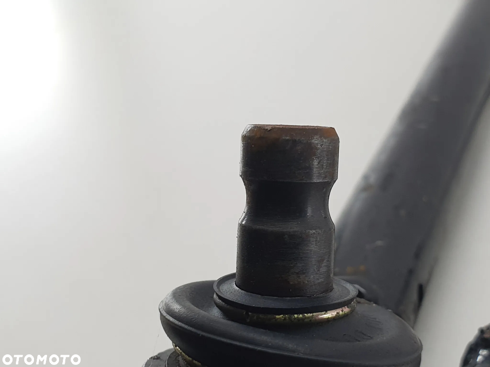 WAHACZ LEWY PRZOD DOLNY SMC 700 ARGON JUMBO 700 - 18