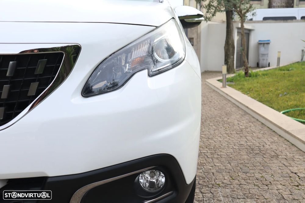 Peugeot 2008 1.2 PureTech Style - 6