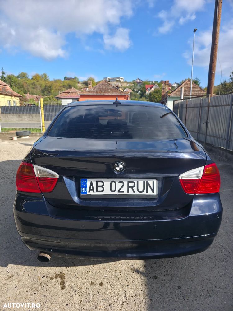BMW Seria 3 320d Touring - 4