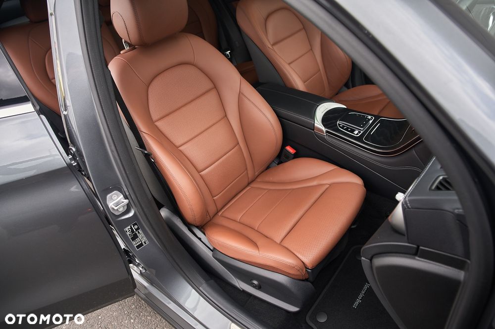 Mercedes-Benz GLC - 26