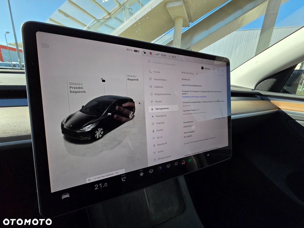 Tesla Model Y - 23