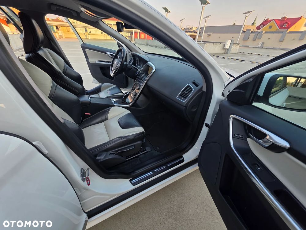 Volvo XC 60 D4 Geartronic Summum - 20
