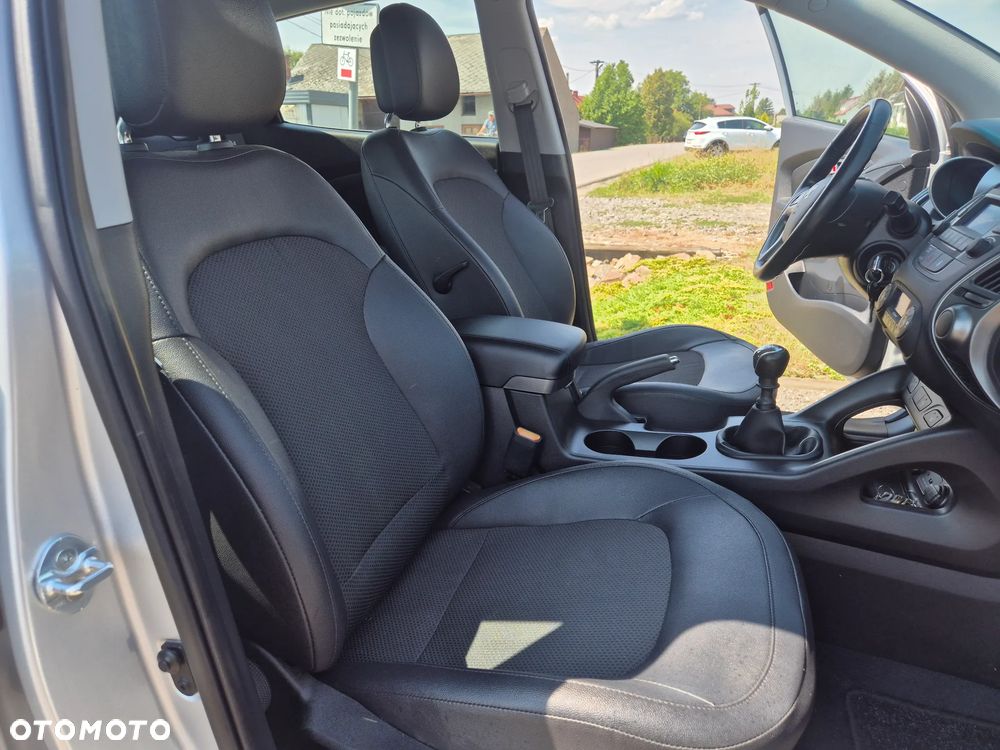 Hyundai ix35 blue 1.6 2WD Finale Silver - 29