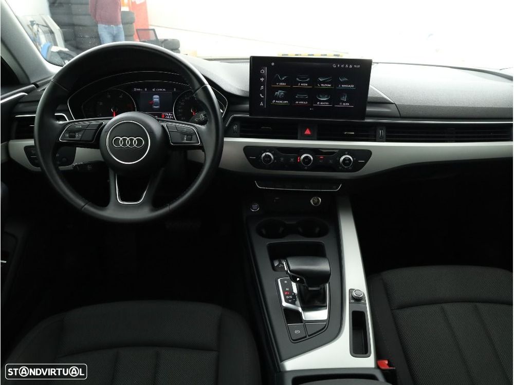 Audi A4 35 TDI S tronic - 18