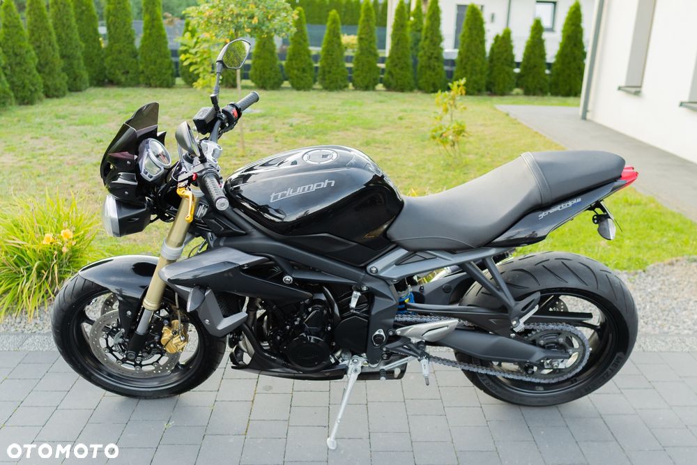 Triumph Street Triple - 8
