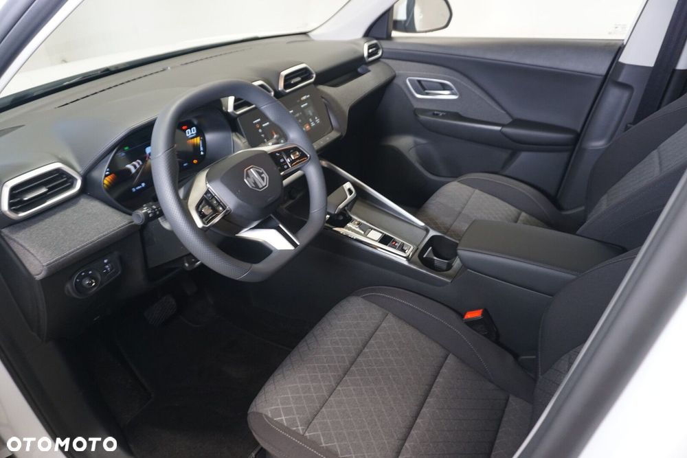 MG ZS Hybrid+ - 6
