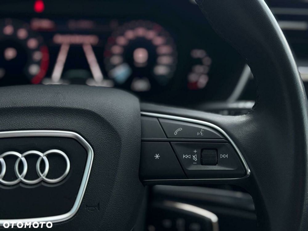 Audi Q3 - 18