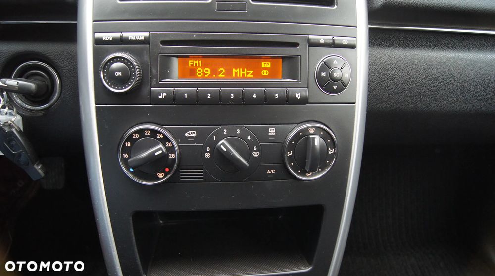 Mercedes-Benz Klasa B 150 Special Edition - 17