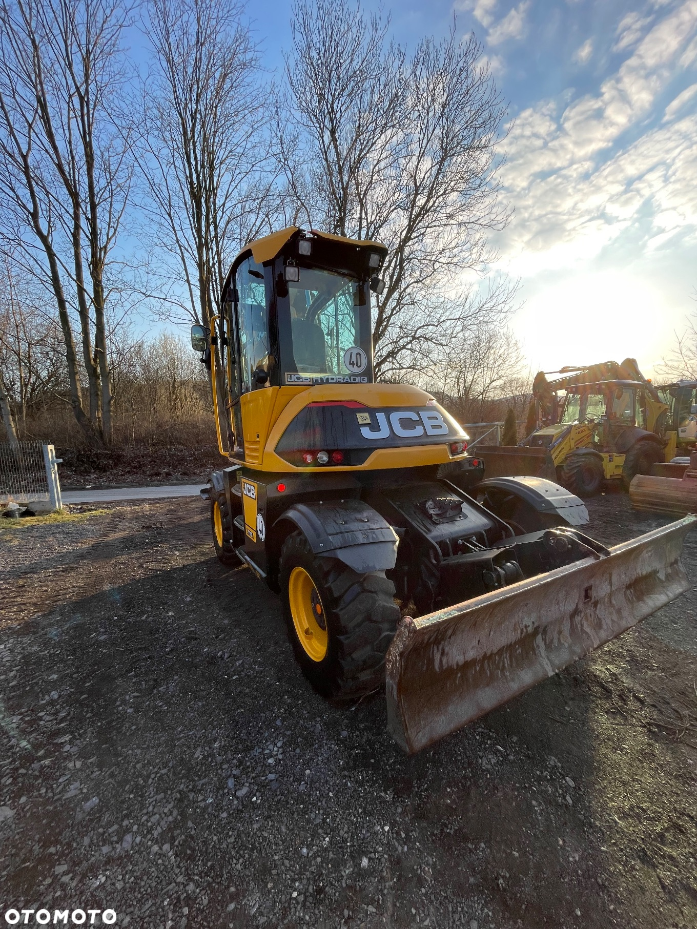JCB HYDRADIG - 4