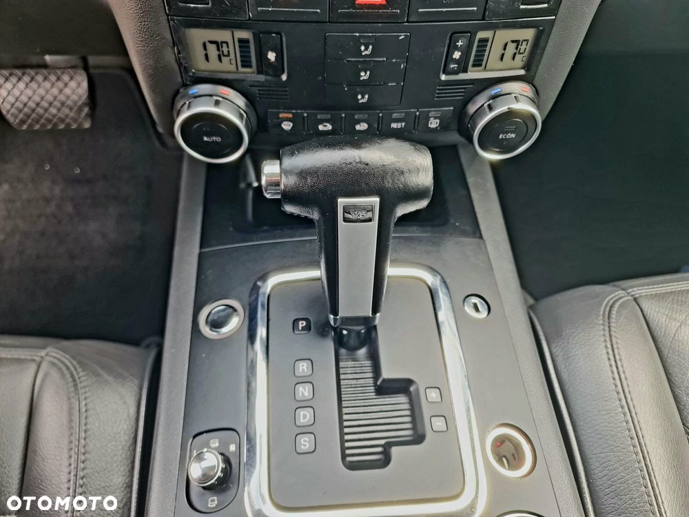 Volkswagen Touareg 3.2 V6 Automatik Individual - 29