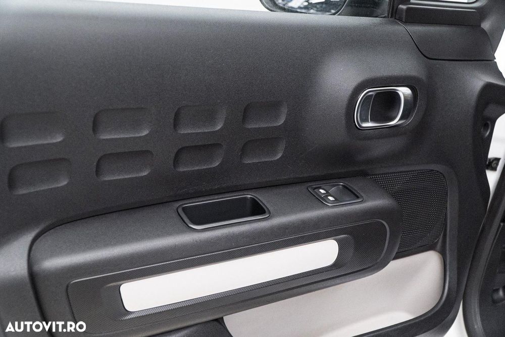 Citroën C3 1.2 PureTech S&S BVM5 Shine - 33