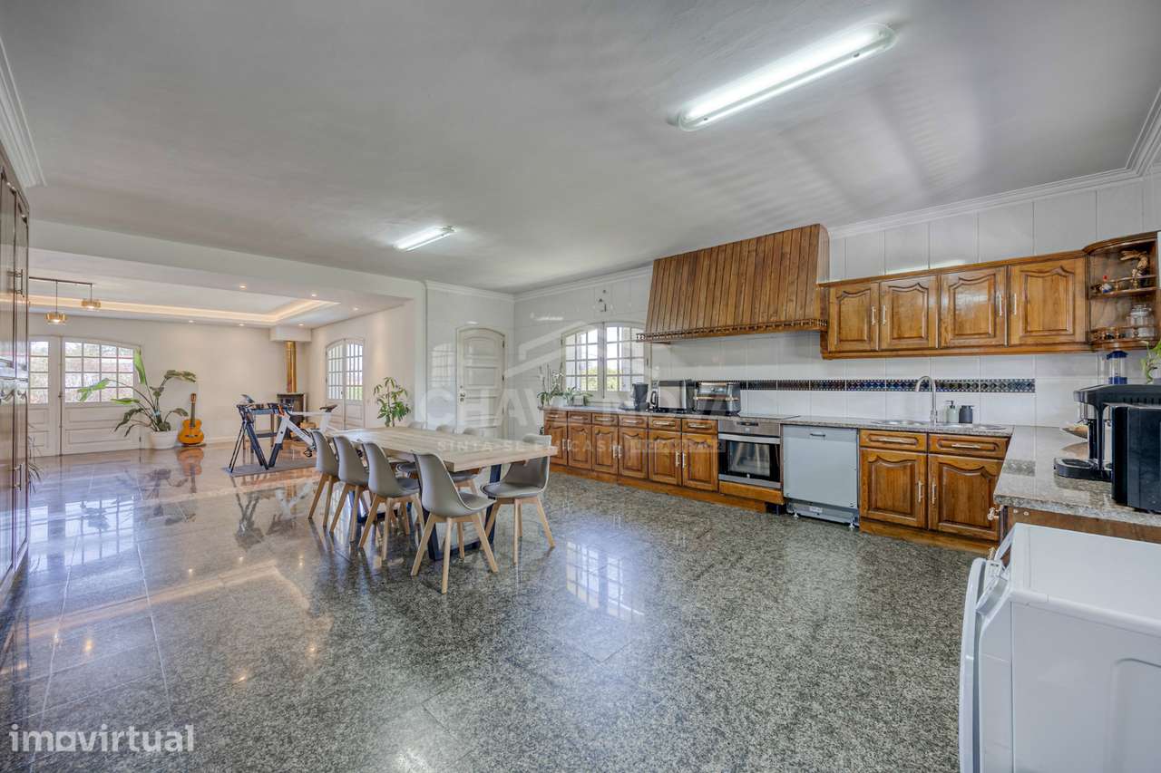 Moradia Isolada V5 c/ Jardim e Garagem em Canelas - Grande imagem: 3/53