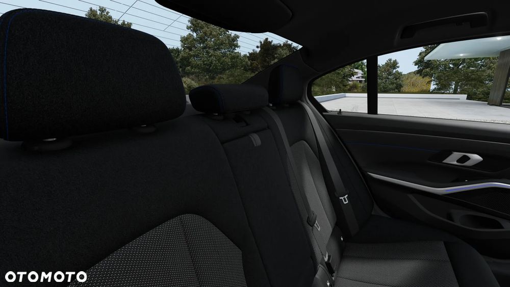 BMW Seria 3 318i M Sport - 13