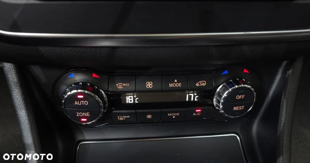 Mercedes-Benz CLA - 17