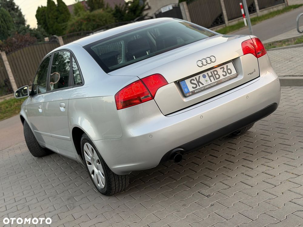 Audi A4 Limousine - 18