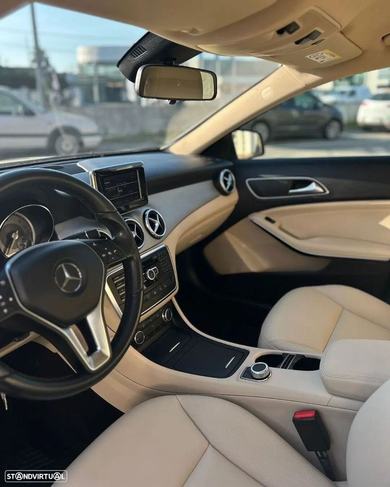 Mercedes-Benz GLA 180 - 4